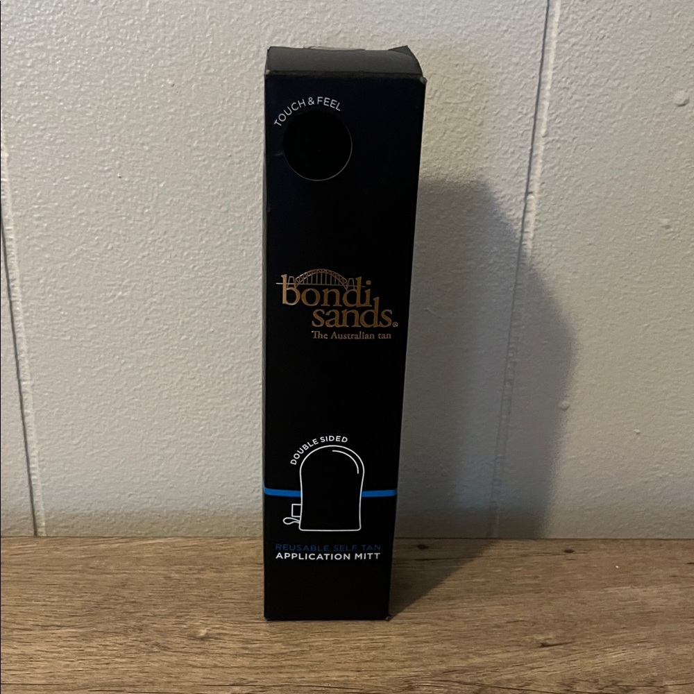NEW Bondi Sands reusable self tan application mitt